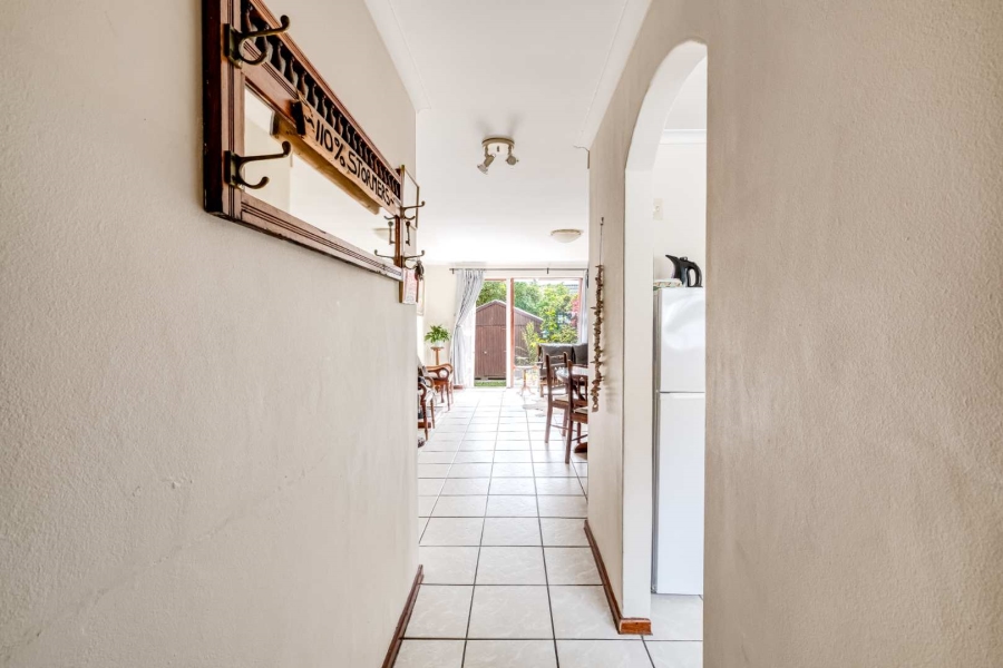 2 Bedroom Property for Sale in Lakeside Western Cape